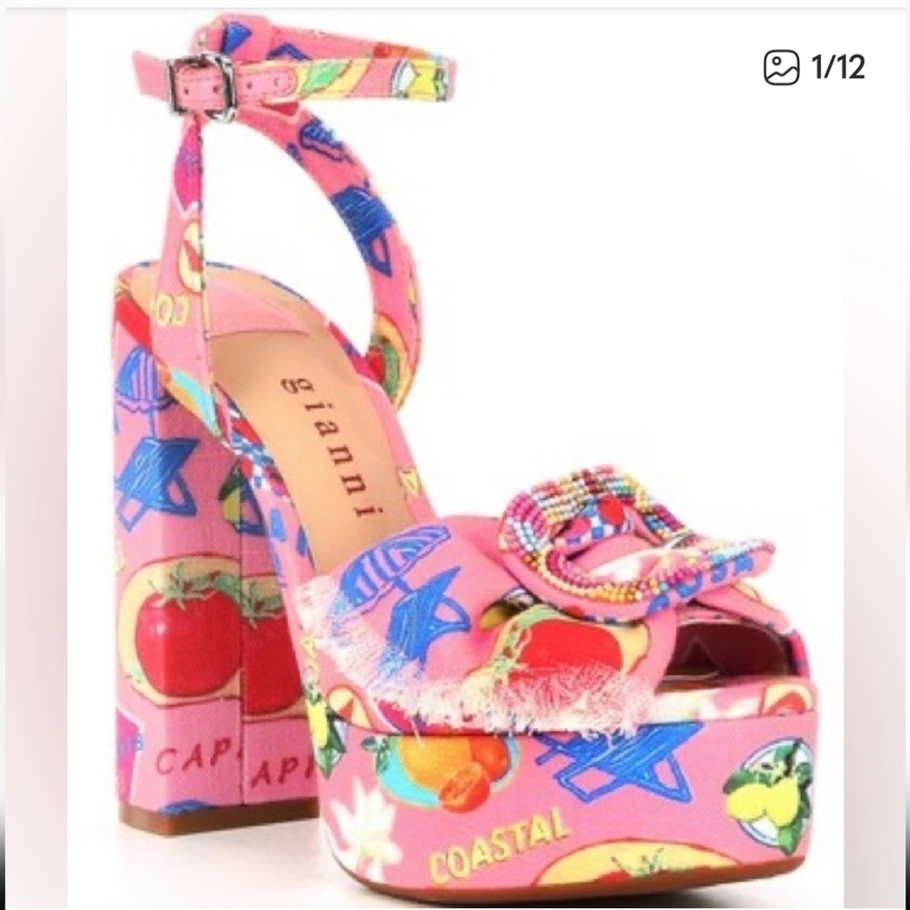 NEW Gianni Bini Printed Linen Mismatched Buckle Platform Dress Sandals  Size 5.5